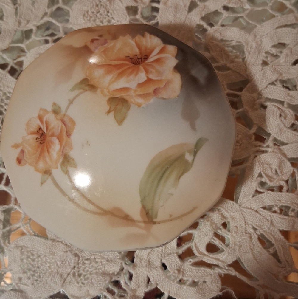 Small Ceramic Trinket Box